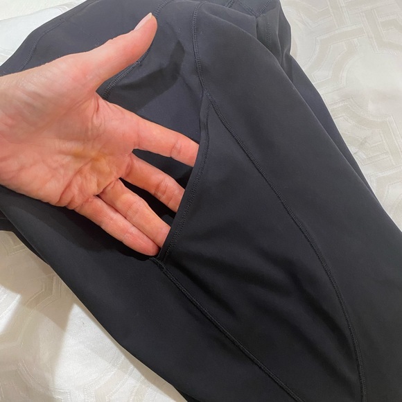 FAST AND FREE HR CROP 19”REF — size 10 - Picture 9 of 14